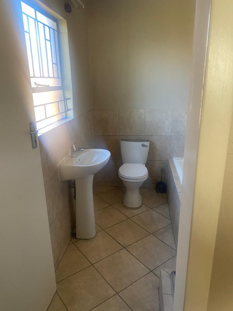 3 Bedroom Property for Sale in Pinehaven Free State